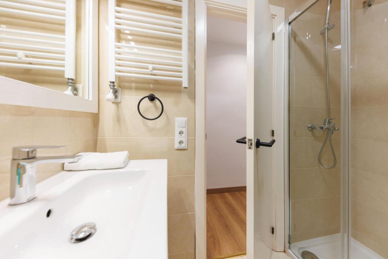 Bravissimo Figuerola, Spacious 3-Bedroom Apartment Girona Esterno foto
