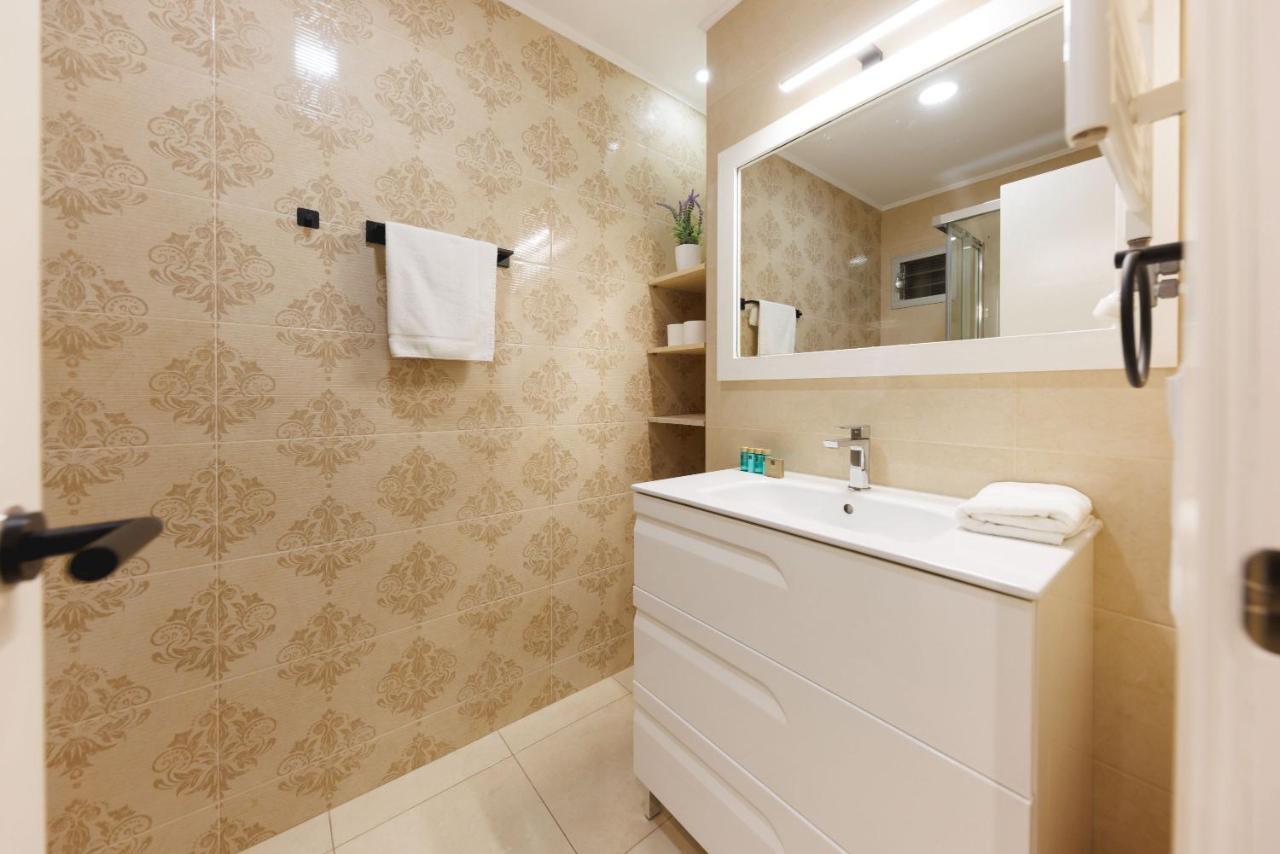 Bravissimo Figuerola, Spacious 3-Bedroom Apartment Girona Esterno foto