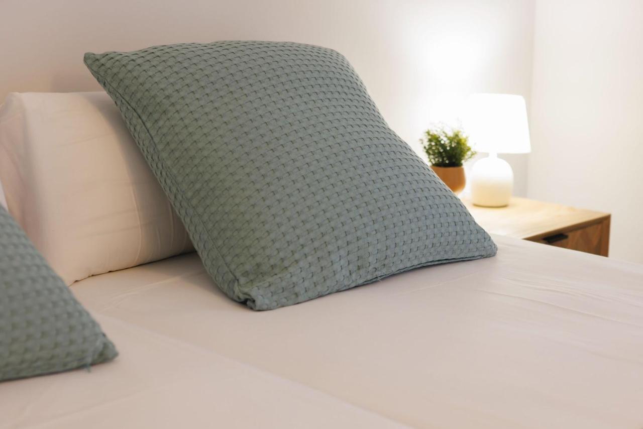 Bravissimo Figuerola, Spacious 3-Bedroom Apartment Girona Esterno foto