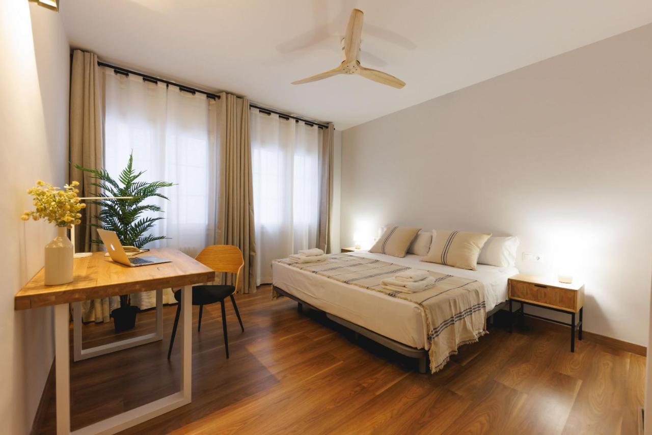 Bravissimo Figuerola, Spacious 3-Bedroom Apartment Girona Esterno foto